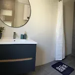 Ivano & Leo - Private Parking Apartment *