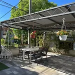 Ivano & Leo - Private Parking Apartment *