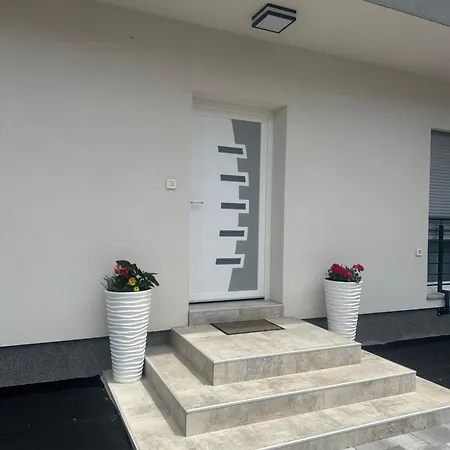 Ivano & Leo - Private Parking Apartment Zadar