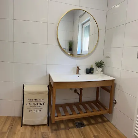 Ivano & Leo - Private Parking *