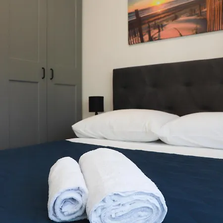 Ivano & Leo - Private Parking Appartement *