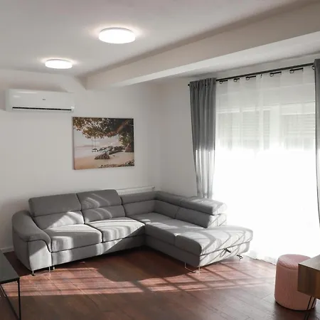 Апартаменты Ivano & Leo - Private Parking Задар