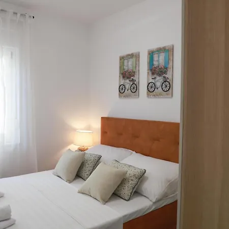 Ivano & Leo - Private Parking Appartamento Zara