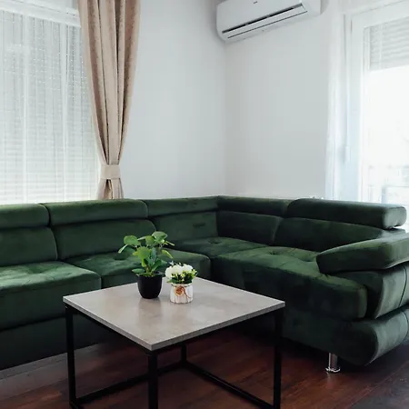 Ivano & Leo - Private Parking * Задар