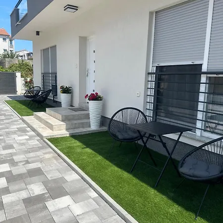 Appartement Ivano & Leo - Private Parking Zadar