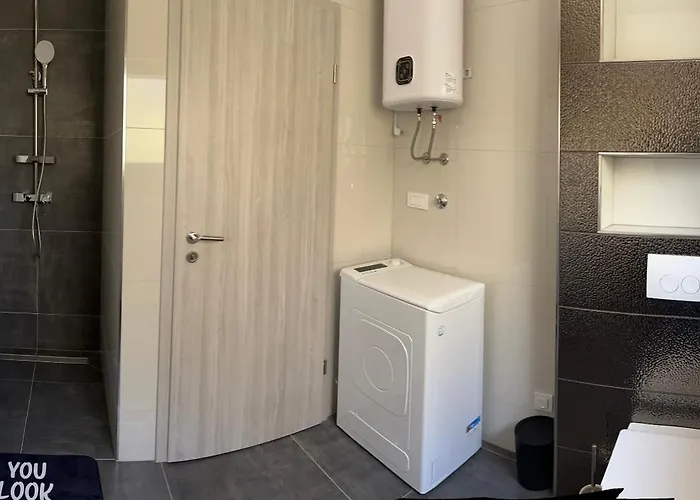 Ivano & Leo - Private Parking