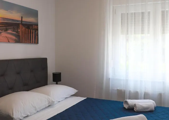 Ivano & Leo - Private Parking Lejlighed *