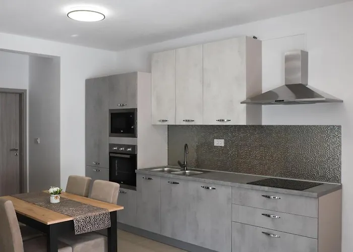 Ivano & Leo - Private Parking Lejlighed