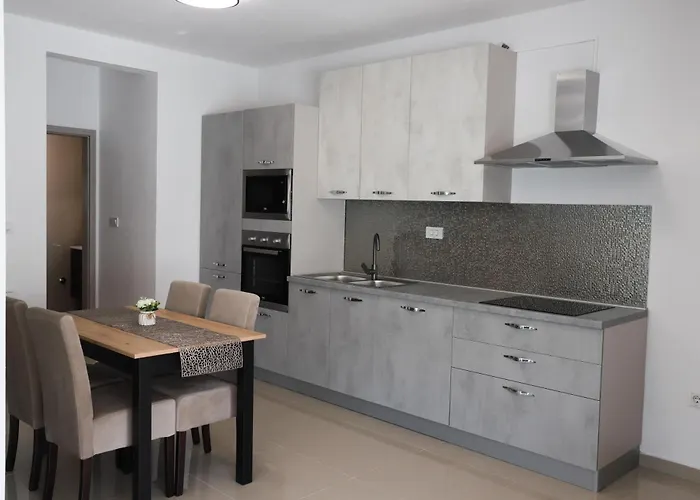 Ivano & Leo - Private Parking * Zadar